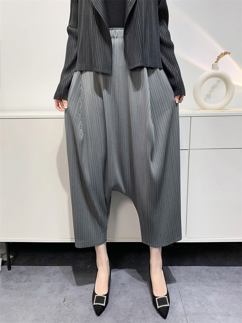 Women’s Wrinkled Harem Suspender Pants