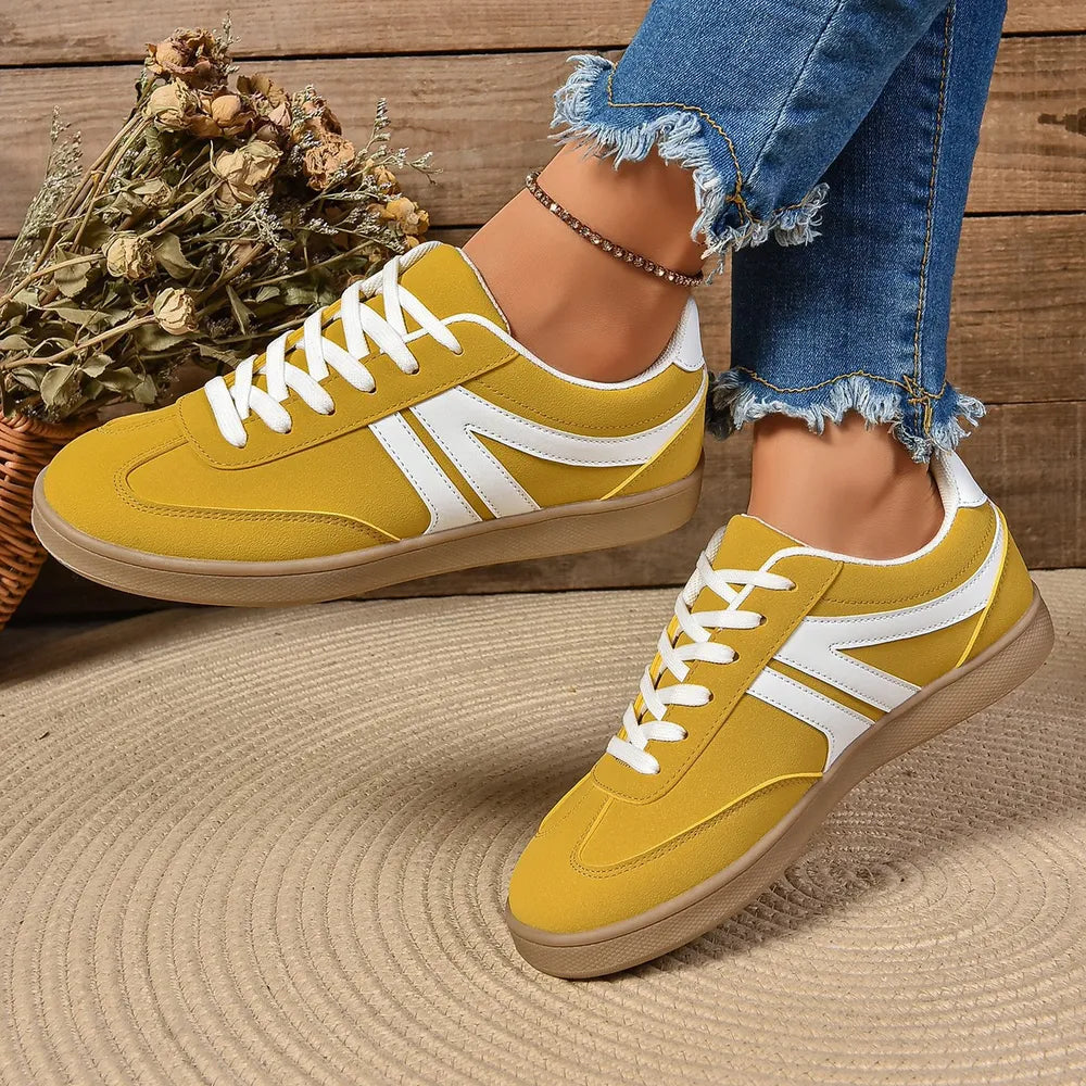 Women Lace Up Round Toe Flat Sneakers