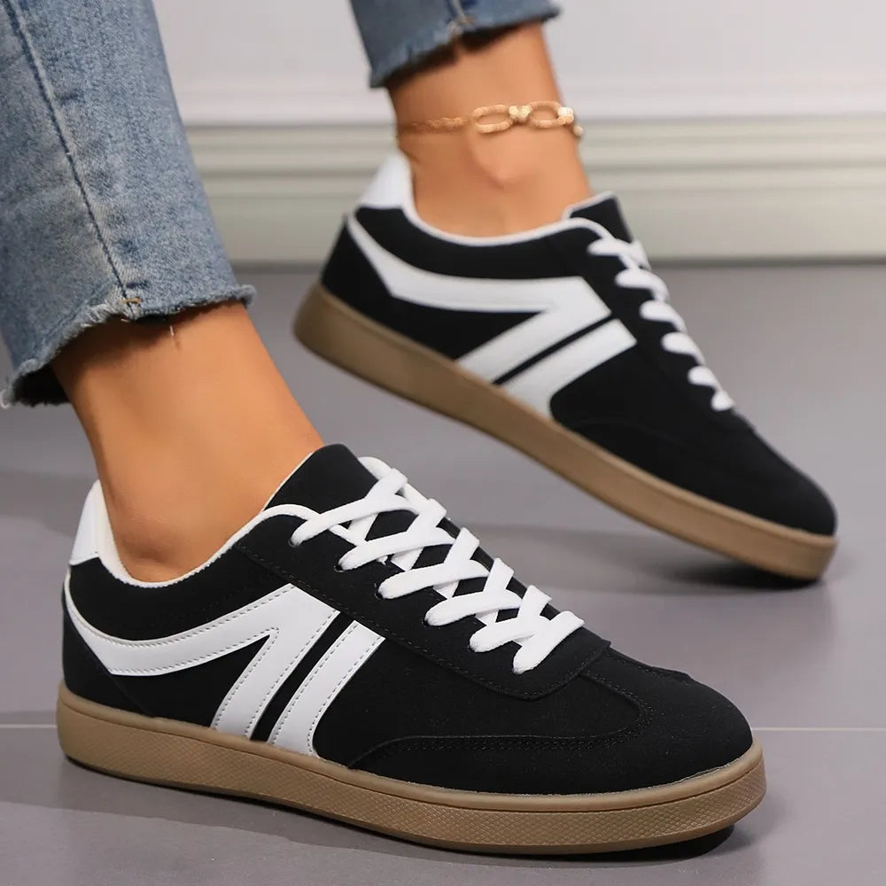 Women Lace Up Round Toe Flat Sneakers