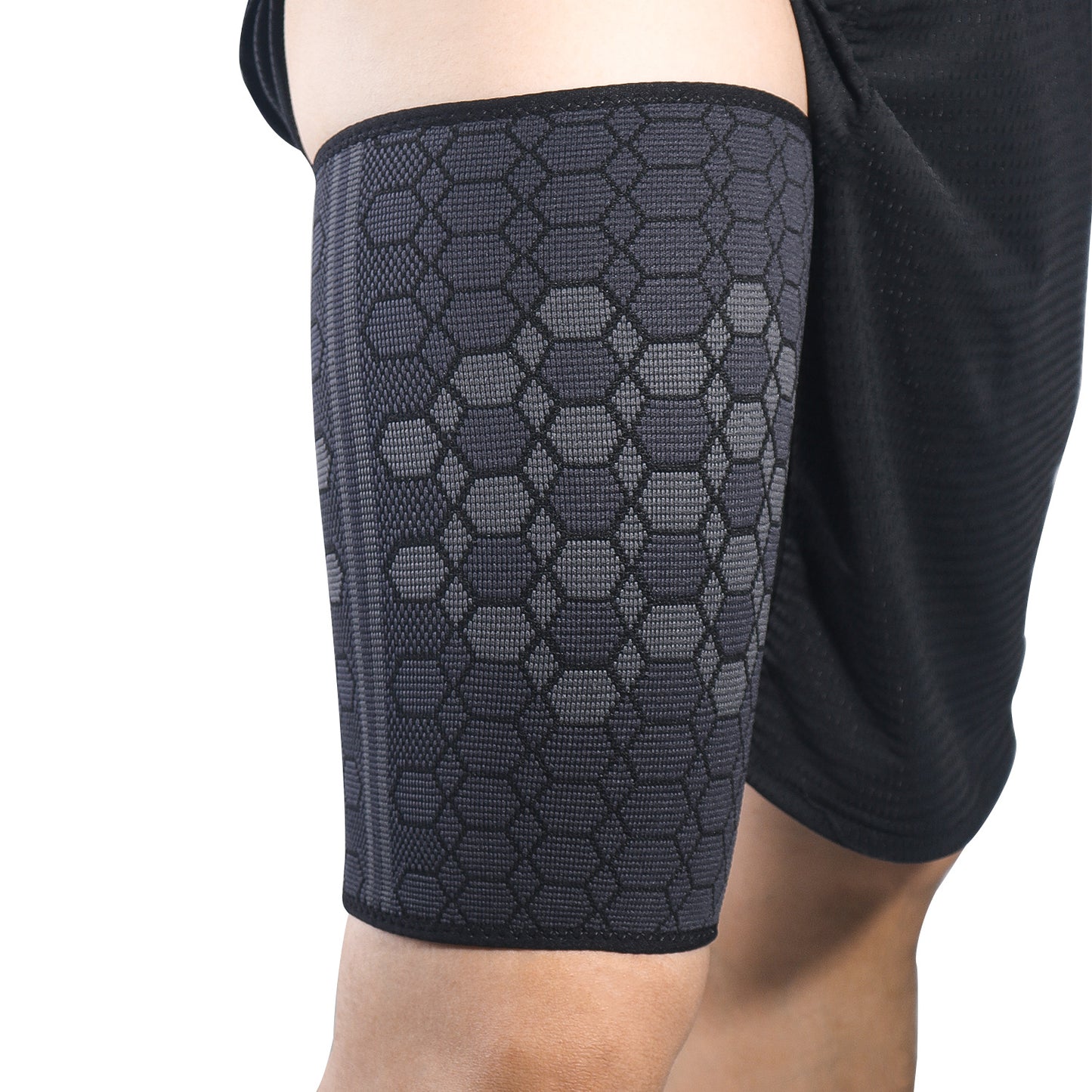 High elasticity knitted nylon sports thigh protector for cyclingand thigh muscle strain prevention