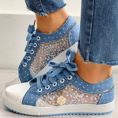 Mesh students solid color hollow casual flat canvas shoes.