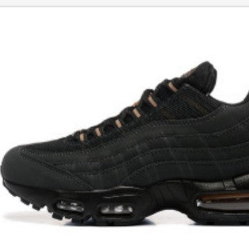 Air cushioned running shoes for men and women